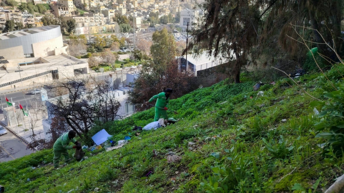 أمانة عمان تستكمل حملة عمان حلوة في مختلف مناطقها