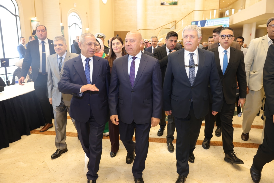 القطامين: تطوير النقل البحري والخدمات اللوجستية ركيزة أساسية للتنمية