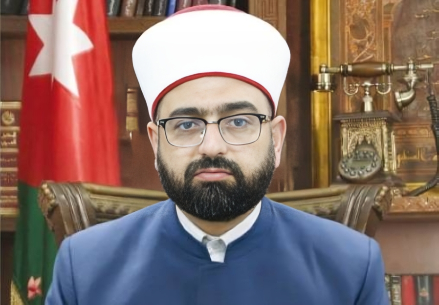 مفتي المملكة: قرار إثبات الهلال شرعي ويستند لمعايير علمية