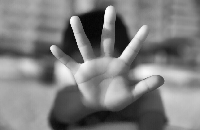 صدمة في هذا البلد .. اعتداء جنسي على طفل (3 سنوات) داخل روضة أطفال