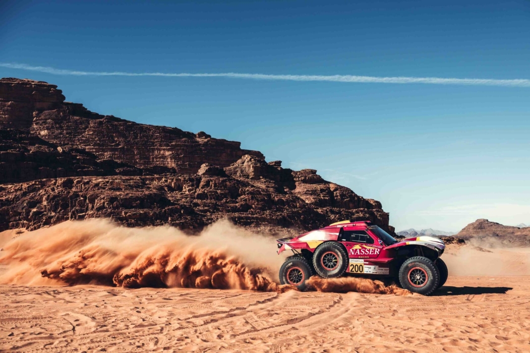 تصدر الثنائي الأب والابنة ليونيل ولوسي باود المرحلة الأولى من رالي باها الأردن