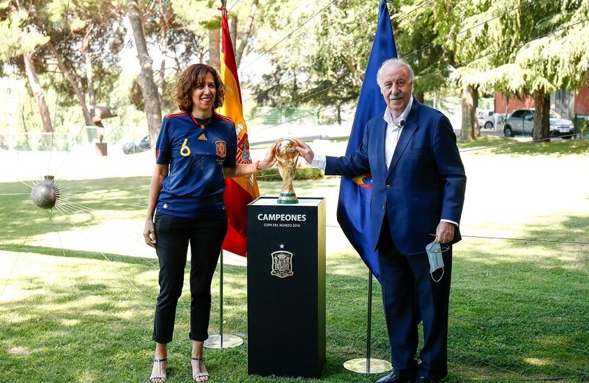 يمتلك رائحة المدرب الكبير.. الأسطورة ديل بوسكي يكشف مرشحه المفضل لتدريب ريال مدريد