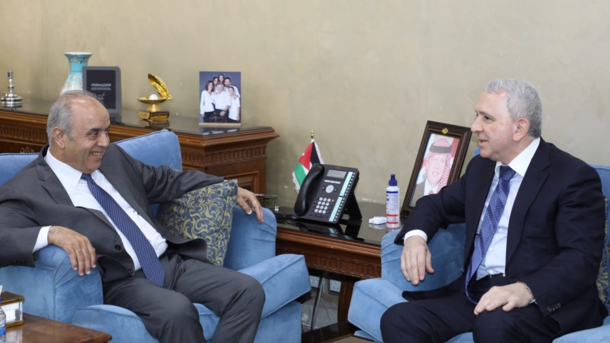 التربية تبحث وسفارة أذربيجان التعاون في مجال التعليم